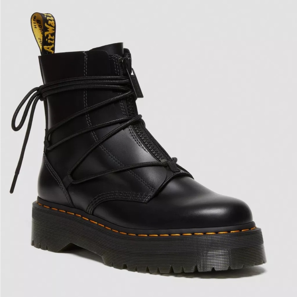 Dr martens unisex boot
